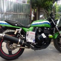 出售一台05年川崎ZRX400
