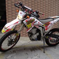 Yamaha Wr250 哈雷运动家1200