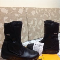 秒杀价出双法国Fury牌子防水防摔拉力皮靴