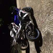 英德市出售09 R6 45800，06 R1 36000。