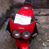 出台半尸体 雅马哈FZR