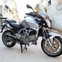 阿普利亚MANA850 准新车