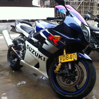 广东省潮州市代友出售GSXR-1000 (K4)！32000接刀！