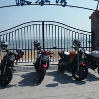 江门代友出台高配大黄蜂1000R和07小黄蜂。