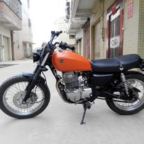 代好友发帖转让小改装本田CB400ss棍王