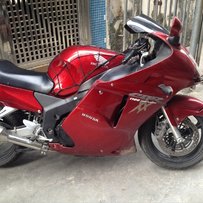 代友出一台CBR1100XX，已经附上彩票