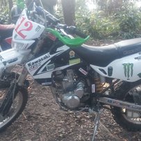 广州花都区出一台精神扒鸡，川崎KLX250，-急卖换车去年会，