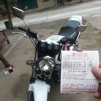 代友发帖05年CB1300。带 A B S