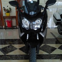 代老板出售13年宝马C650GT