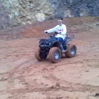 经典噶小沙与靓仔沙滩车的偶遇。。卖官们，你懂得。