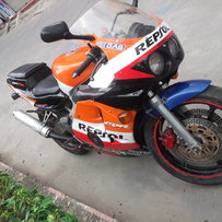 代车友出售CBR22期250cc本田