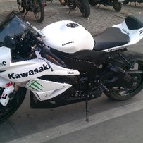 广西贵港代友4.8万出售09川崎6R