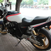 2.6W出售本田07年三代CB400    13829918522