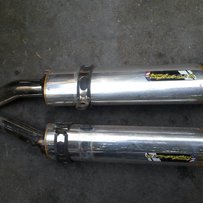 出07-09Z1000直装兄弟排气一对，带消音塞