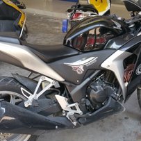 出售本田CBR250C