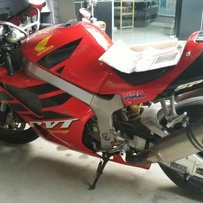 重新发帖茂名25000出部VTR1000 RC51 SP2 求秒了