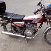 出两台老革命本田CG—125