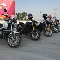 江门出售两台车：宝马R1200R和本田X4-1300CC