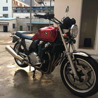 潮州代友出售原版原漆2011年，CB1100，5万5千元！