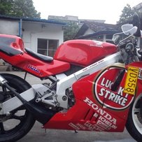 江西赣州收精神杜卡迪M9或M4,12800出售苏H正牌绝色NSR干3