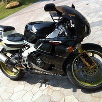 车车刚刚已经俾肇庆车友秒杀了。感谢绿茵直播