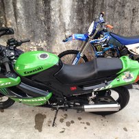 代友出售02的YZ85和02的ZZR250！