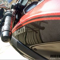 想换车了，出售水水的杜卡迪大魔鬼，走过路过不要错过。