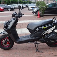 出小黑鸭踏板车