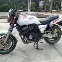 出售非常精神94CB400  12300接小刀