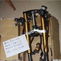 出售07R6上泵和下双子卡钳，原装排气。