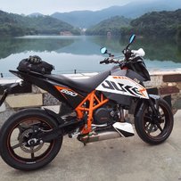 广州出售10年ktm690 duke R