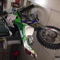 出售一台扒鸡川崎KLX02版