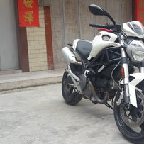 梅州重出09杜卡迪696