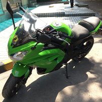 出13款川崎ER-6F 街跑