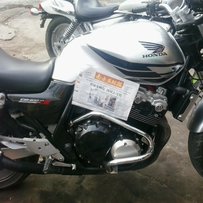 广东省，梅州出CB400三代25500元，和马格纳250，8500元。