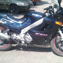 贵港代友8800元出售真档ZZR250