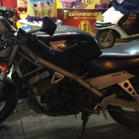 出+精神CB-1 400 代友出一台白金点火CG