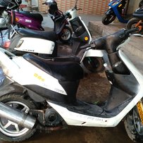 番禺出售一台04年铃木ZZ50 和ZX34期 还有一个ARAI