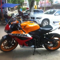 广西贺州出06年宝马K1200R.....08年本田F5.....07年雅马哈FZ1N