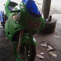 广东江门代友出售川崎碟灯ZXR250一部