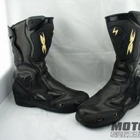 佛山南海 出售Racing 赛车靴 9成新 黑色 43码