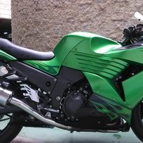 珠海 出售 08 纯水 六眼大魔神  09  哈雷 XR 1200 !