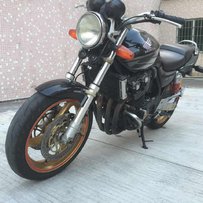 中山出台01CB400一代和一台01XJR400