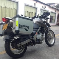 代友出售03精神宝马F650GS和代友出售碣石一手铃木400CC