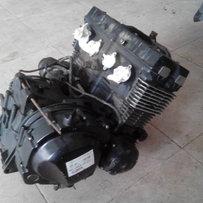 出一台越野CQR250 和02年的ZRX400发动机