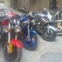 白云集体出四台车！