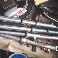 94CB机器零件，西风400前减震，CB750**化油器等便宜出售