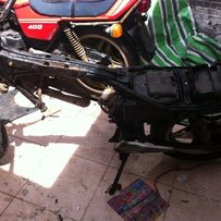 卖旧款双缸CB400车架