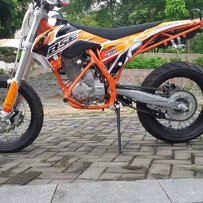 深圳出波速尔特技车250和黄河技巧师250