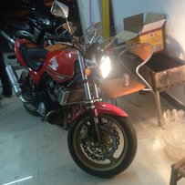 阳春市出台精神CB400一代 .